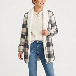 Abercrombie & Fitch Size XS Black White Plaid Sherpa Lined Open Cardigan Jacket
